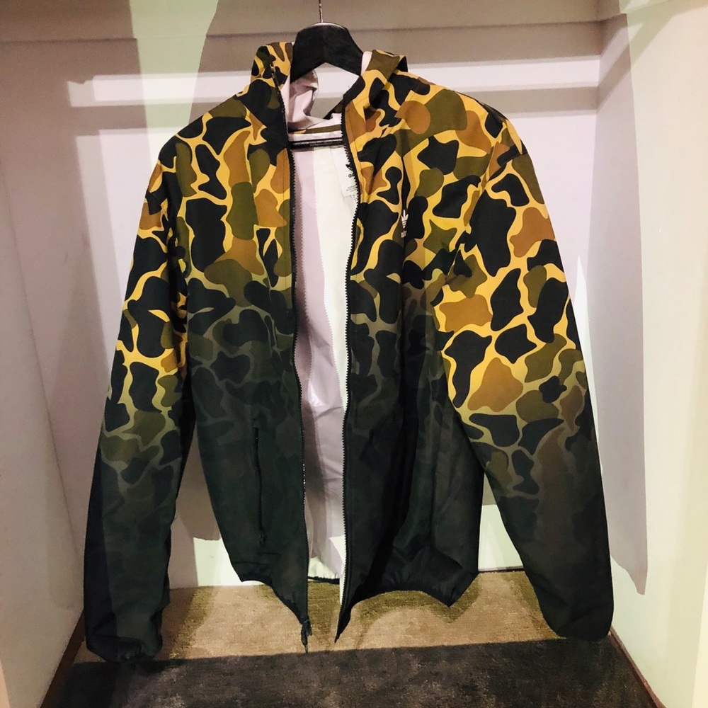 Adidas Originals Camouflage Windbreaker✅